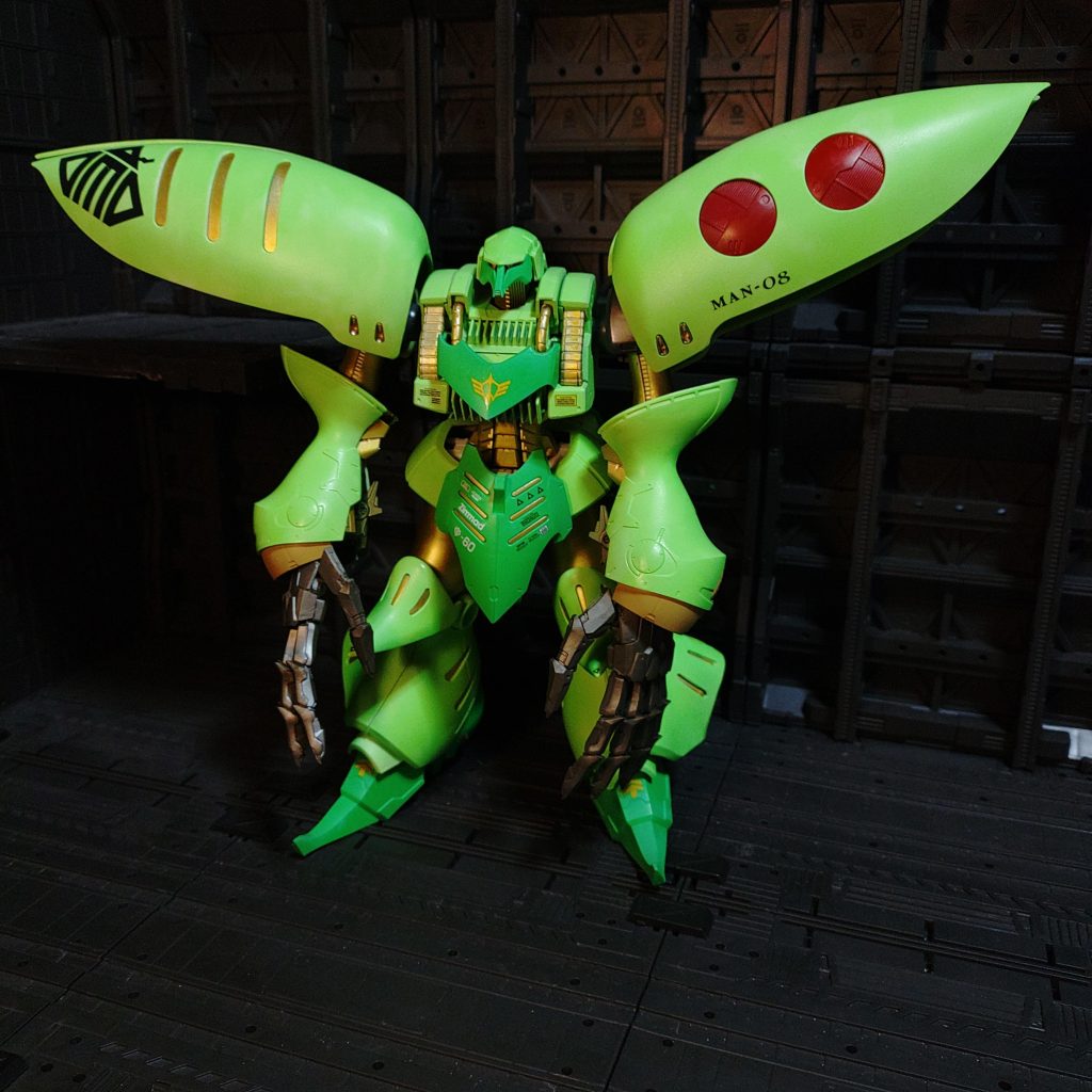 地球を愛する我がジオン軍に新МSがロールアウト!かろうじてジンキチベースに収まった(笑)