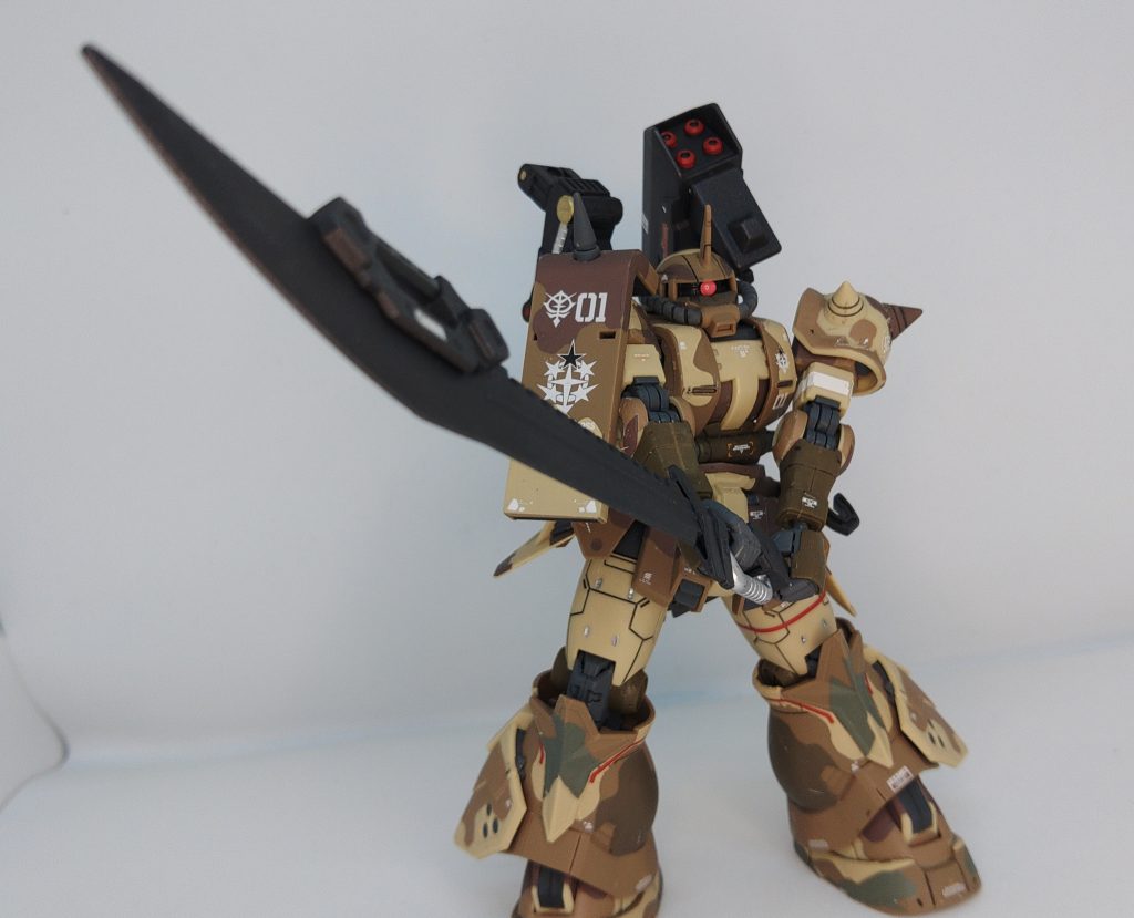 大型ヒートソード従来のヒート・剣の代わりに装備された武装で近接戦において無類の強さを誇る