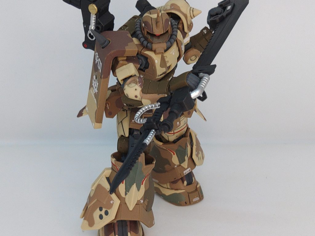 ヒートソードとダガーを連結してちょっとした長刀モードにすることが出来ます。