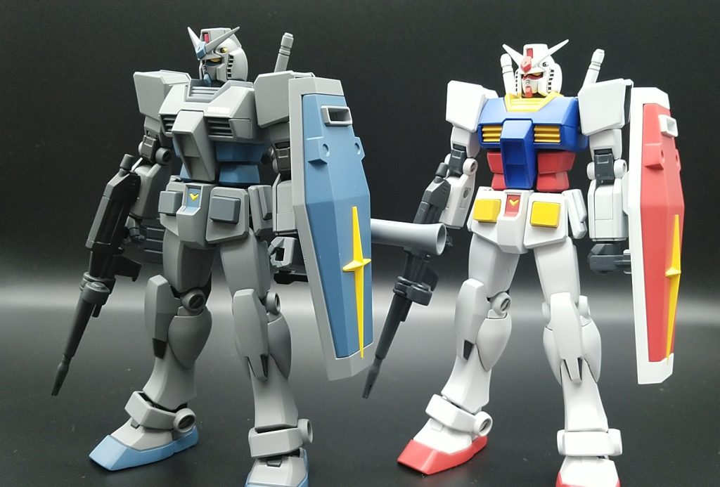 以前に作ったEGガンダムと。