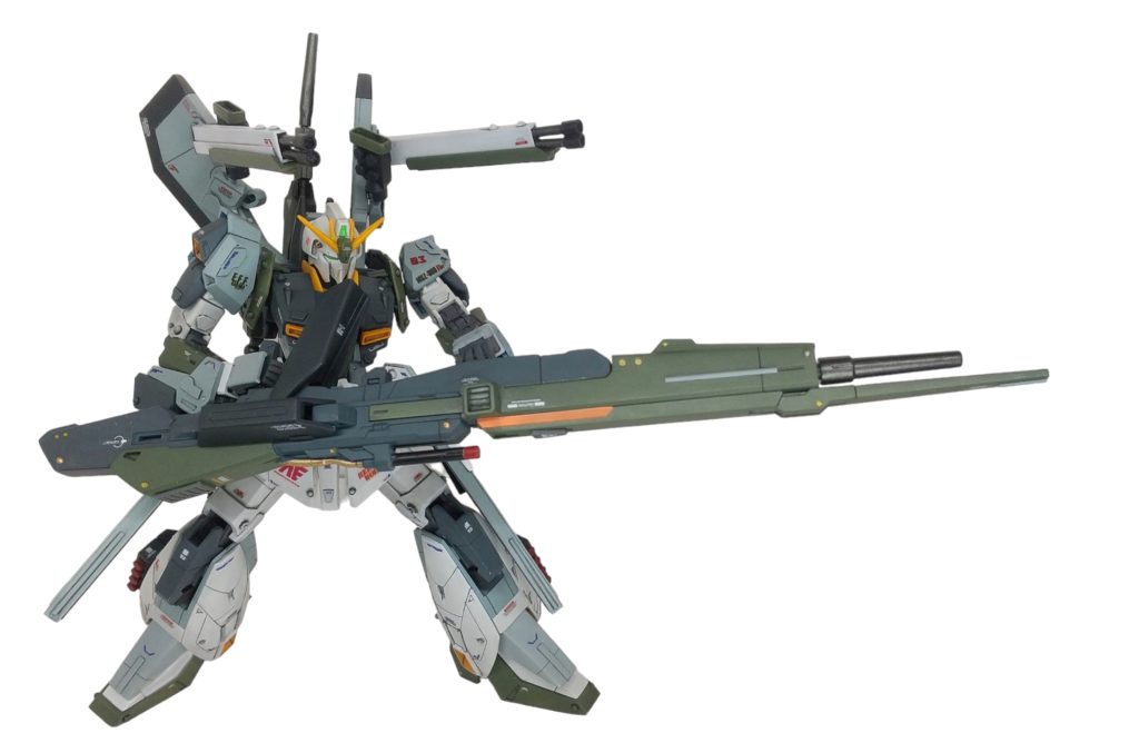 I:やっぱアグニは、最強だ〜、ん?アグニって何か違うような。。。でも🤤が。。。あれ、なんだ?この高エネルギービームライフルって?とりあえず装備してみるか。。。