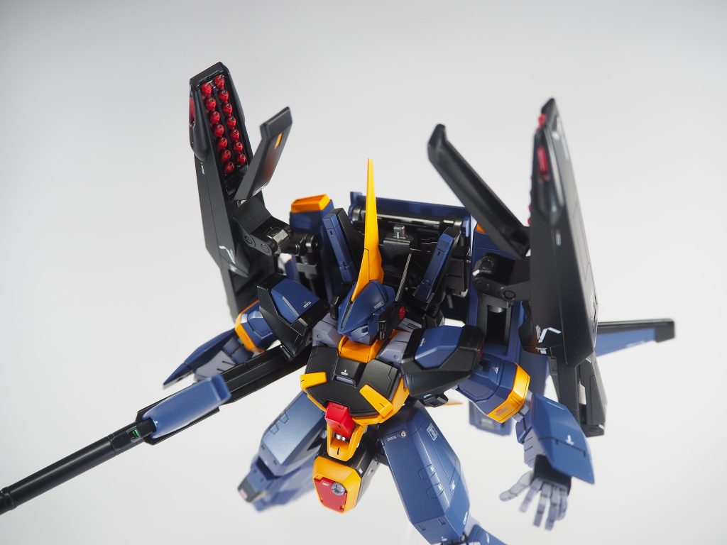 ミサイルはラッカーと水性アクリルの二種を組み合わせて塗り分け詳しくは動画にて