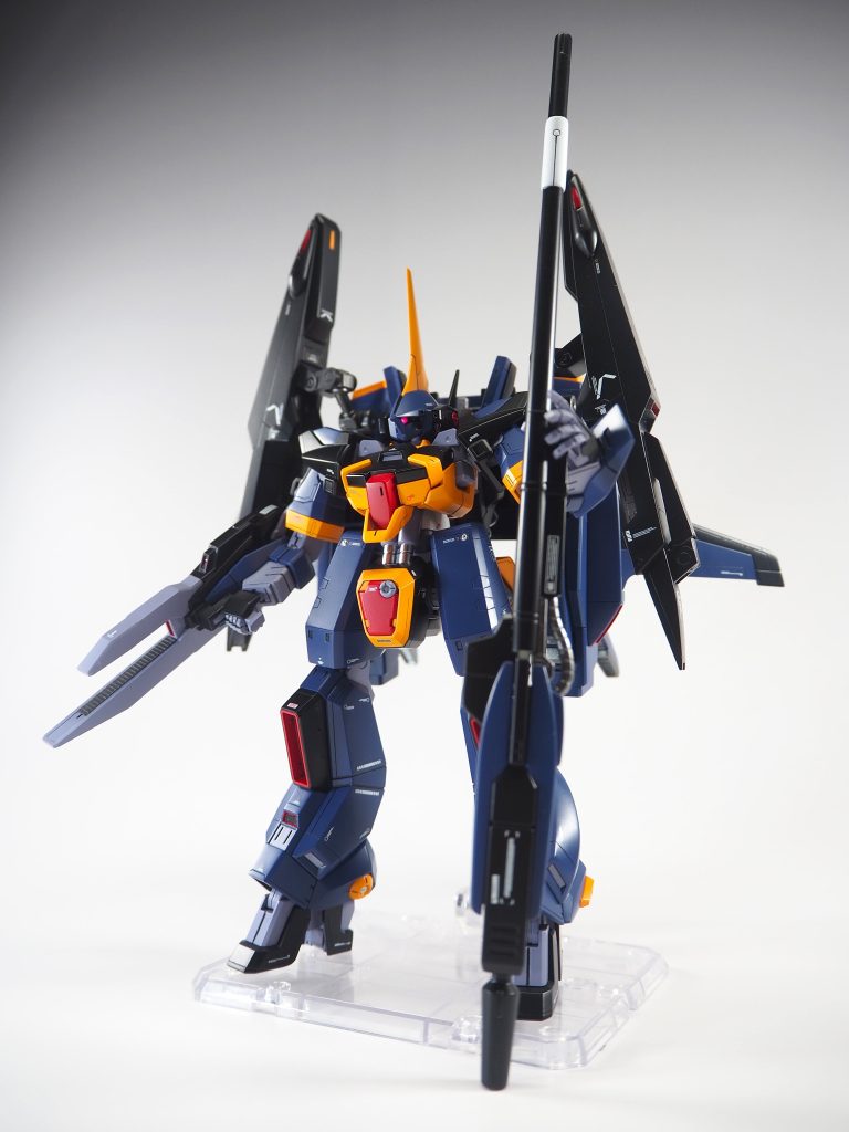 フル装備全身のデカールは段差消し済みなので光の反射を受けても段差が見えないようにしています