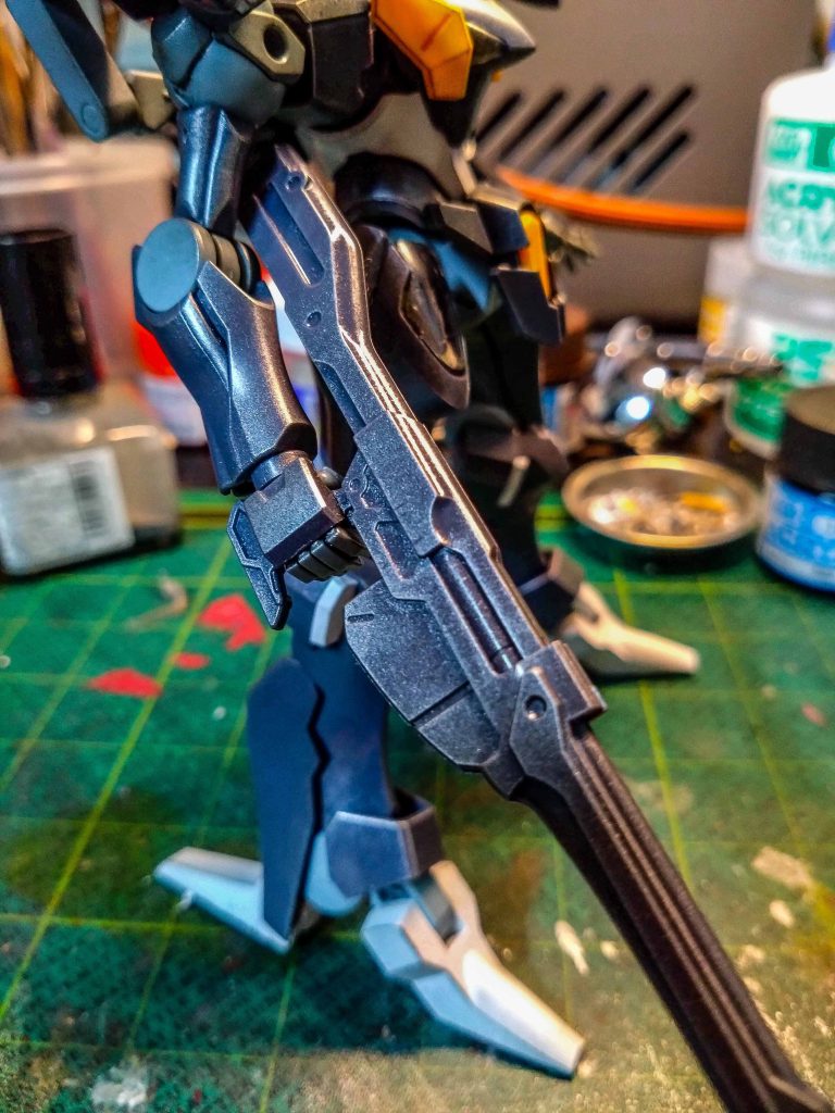 長いライフル大好物ですが今回は拘ることも出来ませんでした。こんな感じでメタリック感出して終り。ファラクトは造形が特殊なので格好良く改造するのはキッチリ構想練らないと難しそうですね。