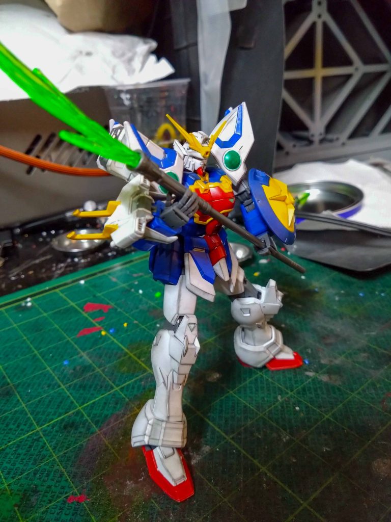 トップコートは水性プレミアムクリアーの光沢です。つや消しのほうが良かったかな。