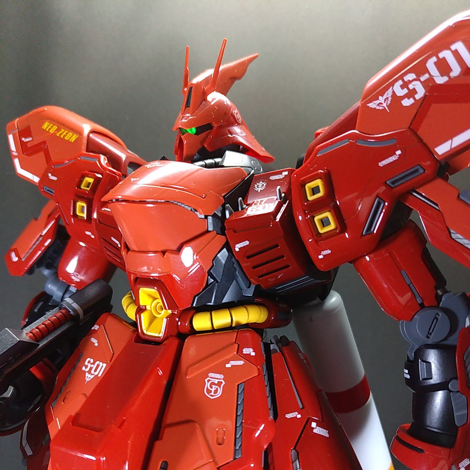 新しい到着 - MG サザビー 1:100 ガンダムエピオン 模型 1:100