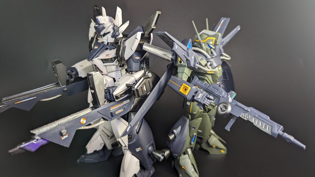 原作のことはさっぱりわかりませんが、ダギ・イルスと行動しているという妄想でセットで制作しました。並べるだけでなんとなくストーリー性が出てきて、良いですね。