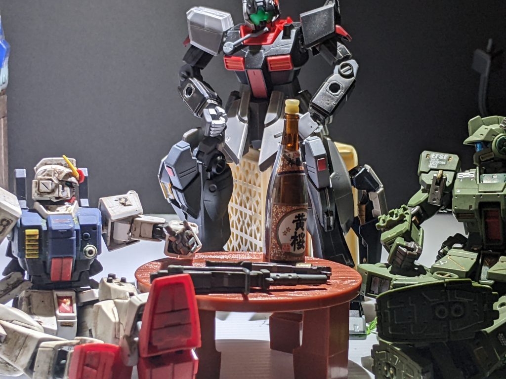 ファ「で、なんの話してるんだ?\アトサケオレモホシイ/」陸「それよりお前どこから出したそのケース」ファ「陸戦の旦那、それ言わないの。」ジ「射撃戦能力が高いって事が分かったんですけど、射撃武器とか高いし、格闘極ぶり機体は無いし…どうしたもんかって感じです。」ファ「あ〜なるほどねぇ…」サケウメェ~