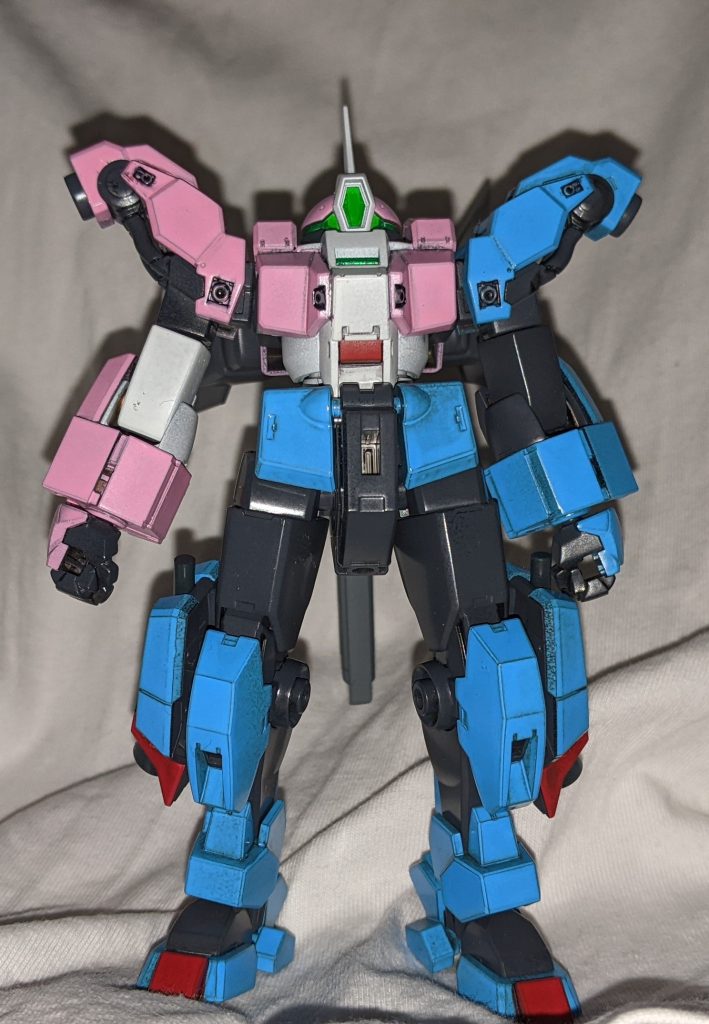 チュチュ「ニカ姉ぇ……何で全部ピンクじゃないんだ……」ニカ「ゴメンネ〜チュチュ……ピンク切れちゃって、マルタンに発注お願いしたんだけど「推進ユニットと装備にお金使いすぎたからダメ」って言われちゃって」チュチュ「マルタン……後で〆る……」