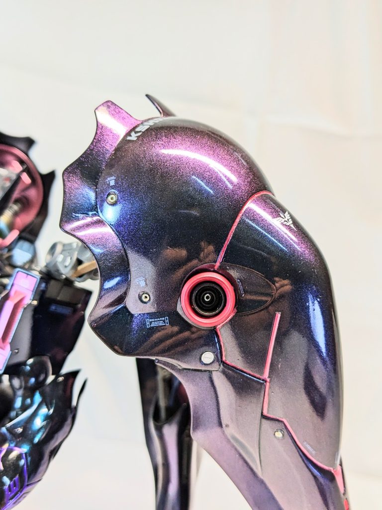 以前話題になった、セリアのミラーパウダーを使用しました。体幹部と四肢を違うパウダーで色分けしたのですが、あまり違いがでませんでしたね。