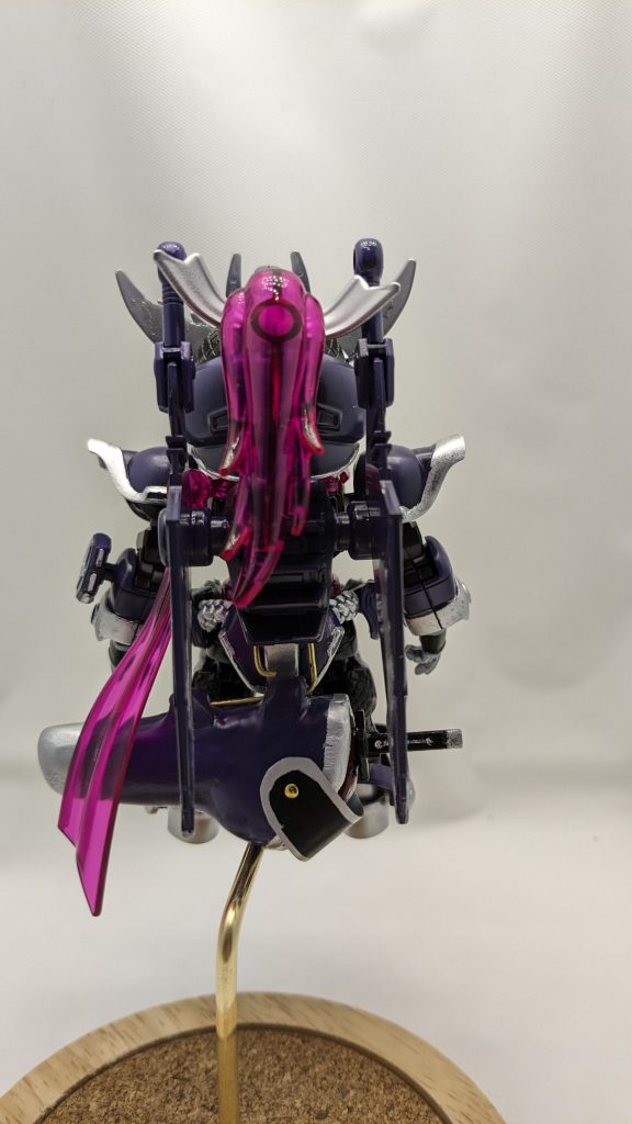 鞘は後ろにつけられるように大きく作りすぎた…