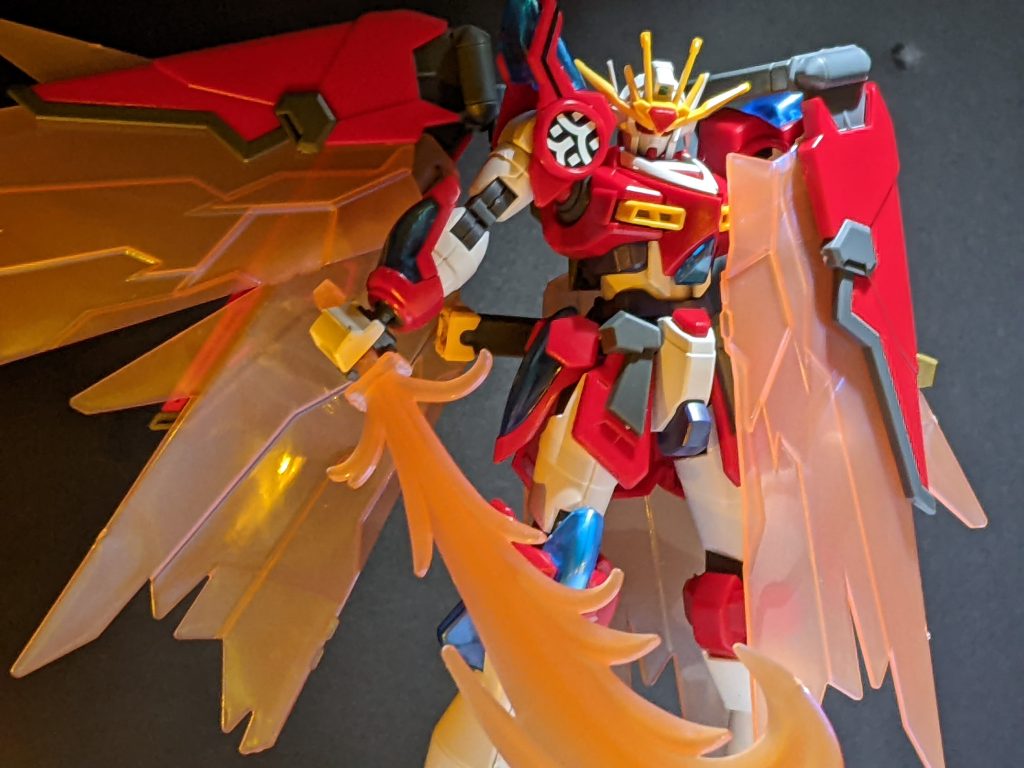 めちゃくちゃおすすめの飾り方。神バーニングガンダムでした。