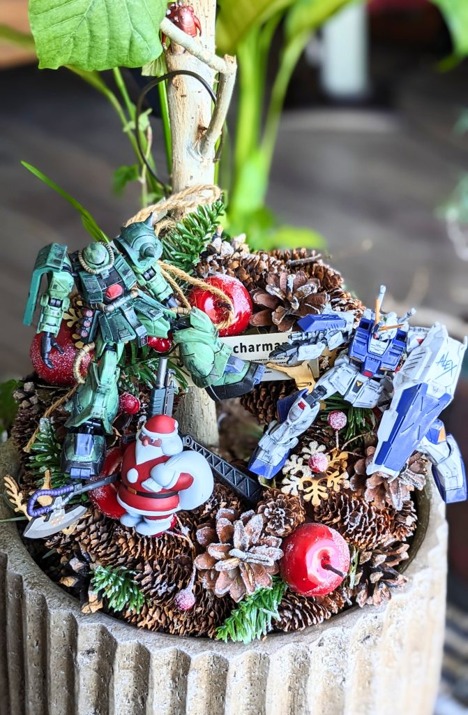 ガンプラは自由だー\(^o^)/来年も皆さんの作品を拝見しながらモチベを上げてプラモライフを楽しみたいと思います✨メリークリスマス!