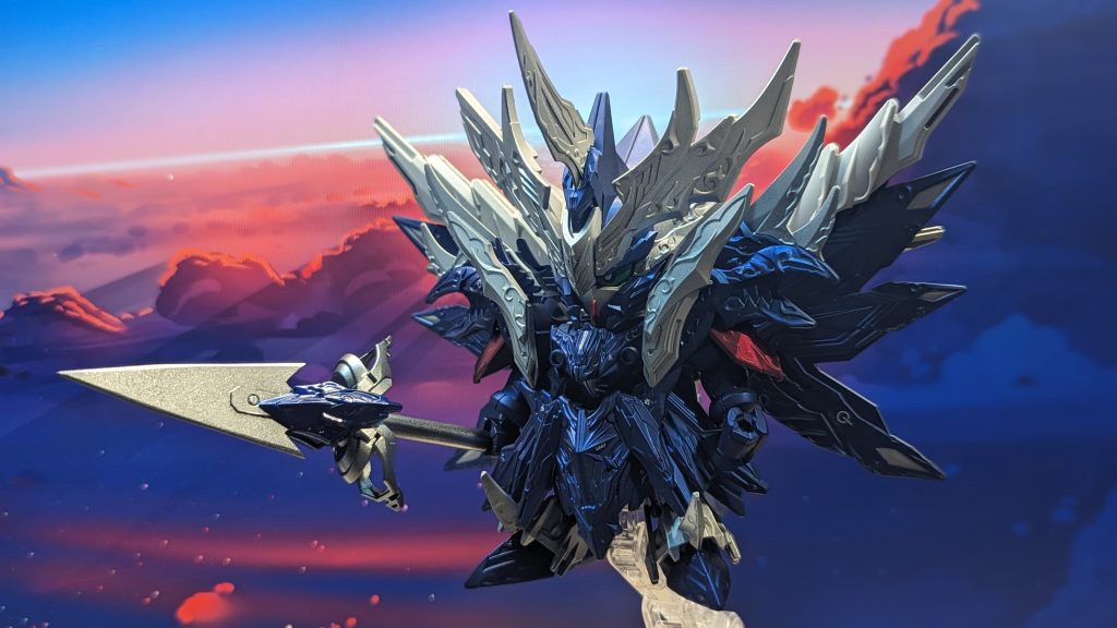 合わせ目処理、エッジ出し、表面処理を一切せずに大雑把な塗り分けの全塗装という制作なので、ちょっと後悔もあります。特に配色に関して、フロントスカートにシルバーをもっと残せばよかったと。