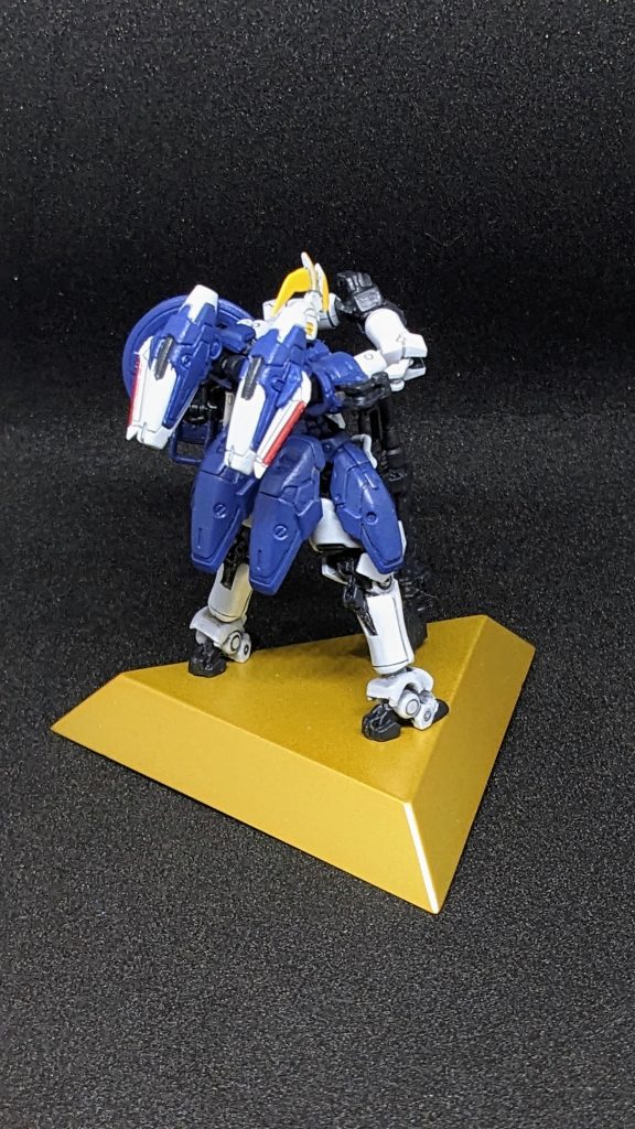 台座はいつもの100均三角トレーです!アーティファクトのサイズにはもってこいの素材で今回も大活躍です。色はかなり迷ったのですが、スターブライトブラスで塗ってみました!台座にデカールでも貼りたかったんですが、W系のデカール持ってないので断念しました😔