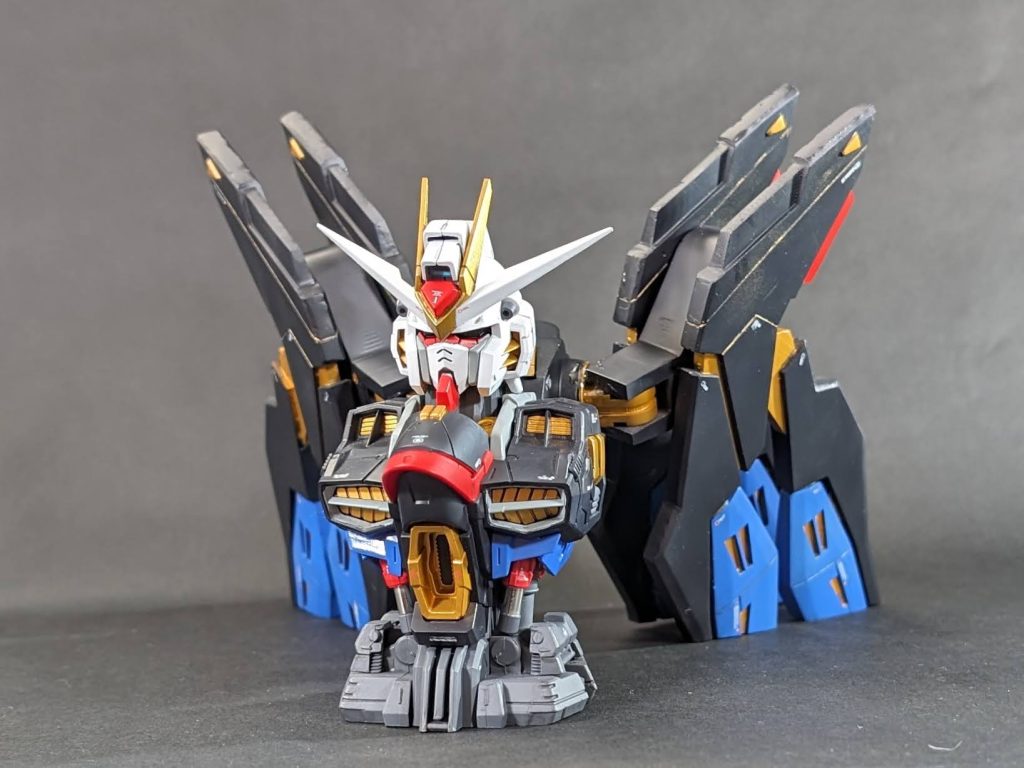 アクションベースの支柱を付けなければ、胸像としても飾れるようにしました。