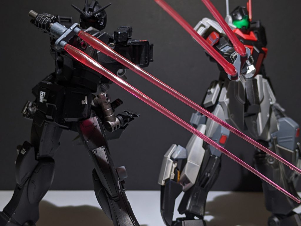 本当はジム手直ししてから出す予定だった特殊ビームサーベル。まぁこれスピアの下位互換……いや小回り効くからこれの方がいいのか…？エネルギー切れ？ハーハッハッ……欠陥だわ。あれ…そういえばコイツのあれって…