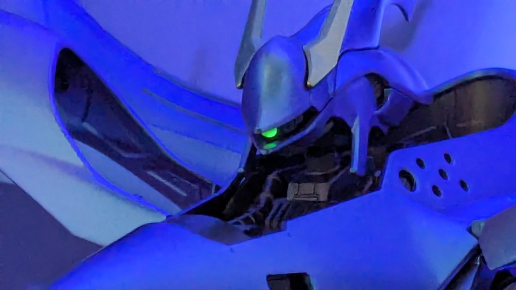 モノアイは、ハイキューパーツでグポーン。