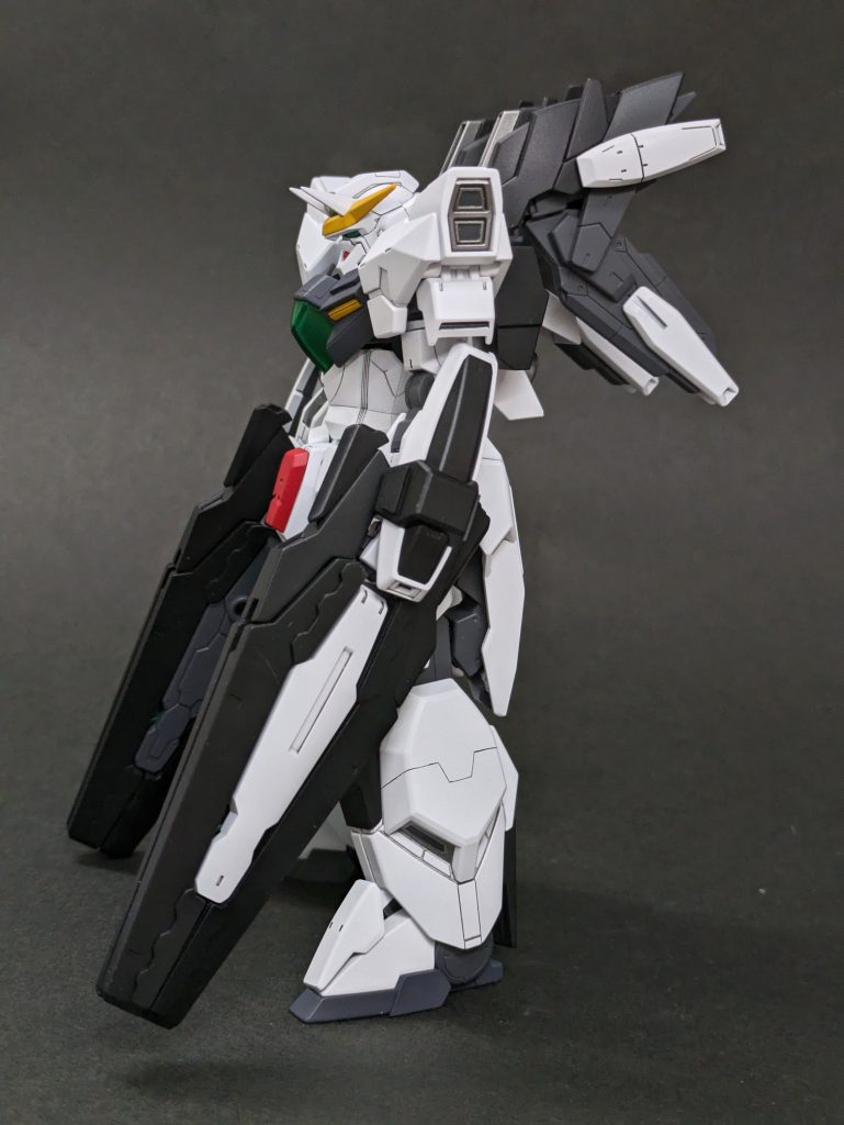 ミカエルガンダム–3枚目/制作者:冨岡バエル