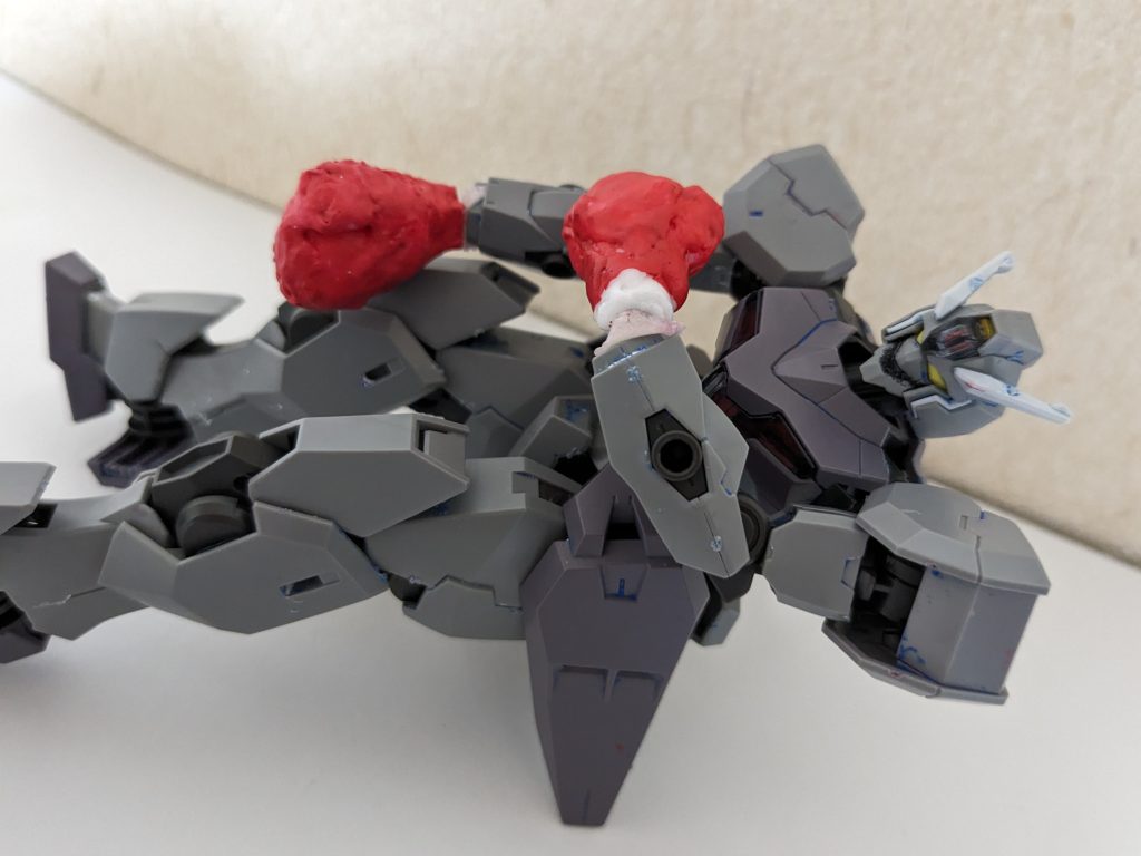 う··腕が····な··なんだ、この技··？偶然か·····いや違うこいつの殺気····