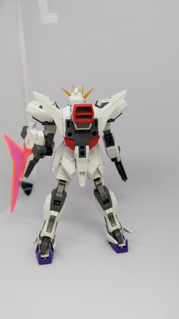 今気付きましたがこれ足のパーツちゃんとはまってないですね