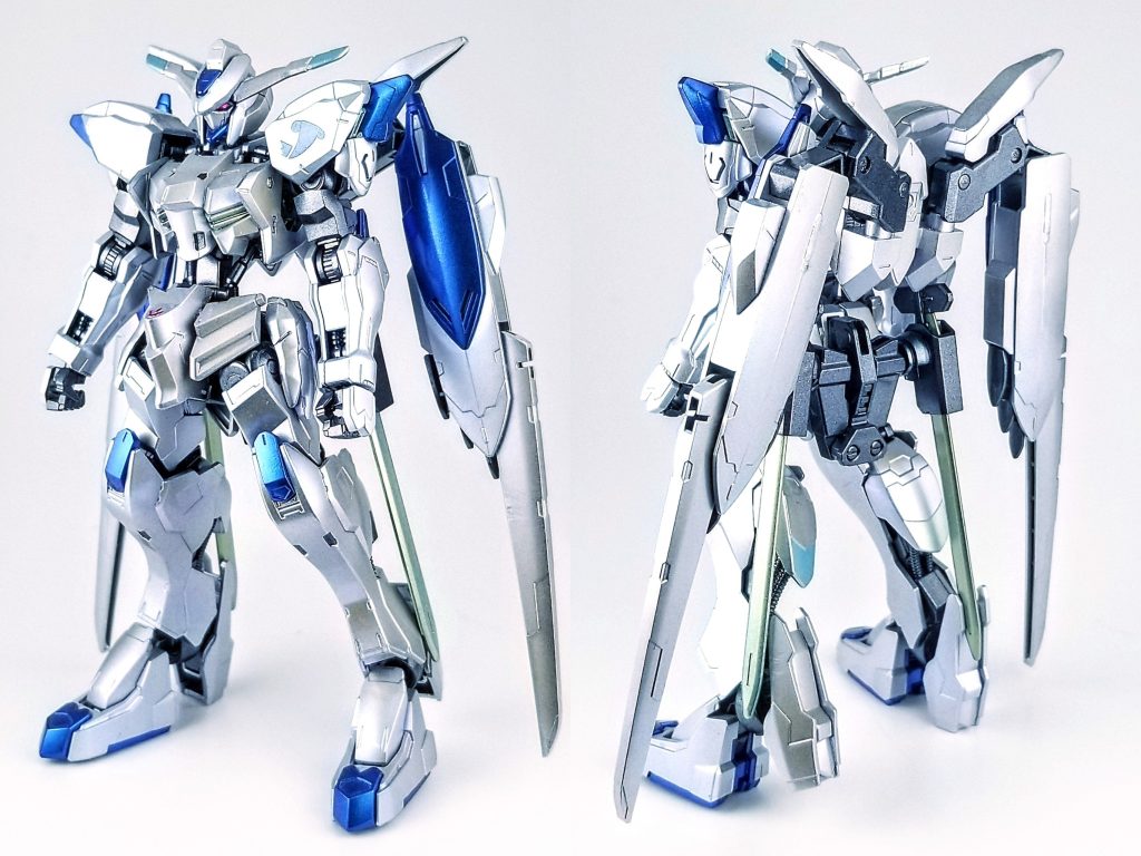 全体的にシルバーの上からクリスタルカラーのサファイアブルーを塗布し、青い部分もサファイアブルーを使っています。