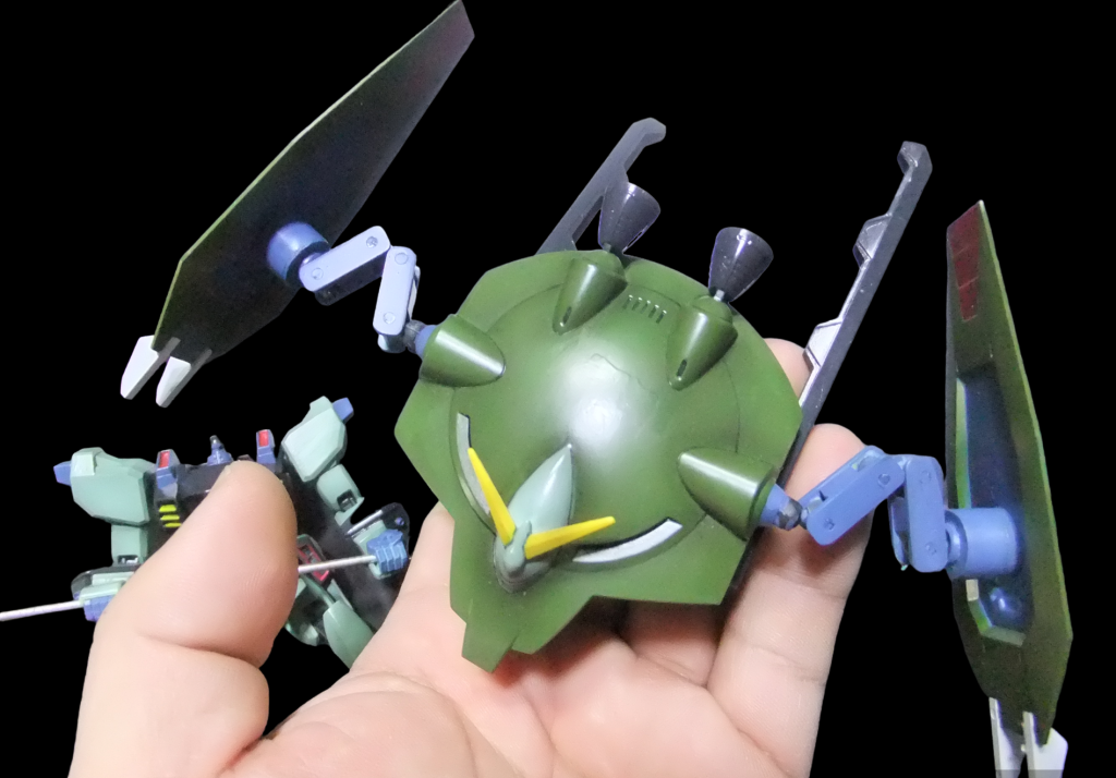 ボールジョイントとポリキャップの組み合わせで経年劣化も無くフレキシブルに動いてくれました（プラ板⇒ＡＢＳ樹脂板で正解でした。）😅