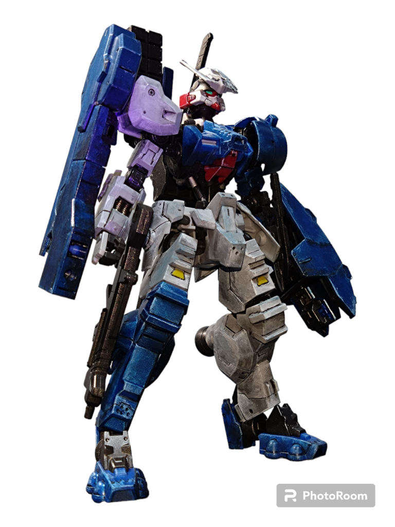 右側も。メインカメラにブラックライト当てているので肩がピンクになってますね。