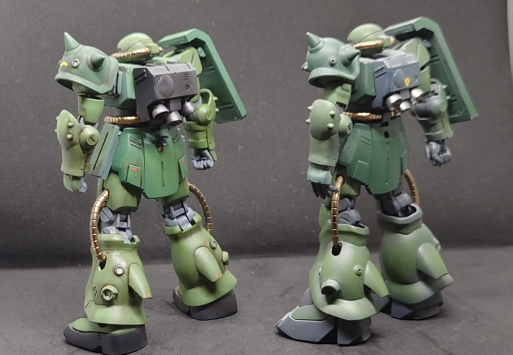 同じくバックショット比較です。前作と違い、バックパックを旧キットの物を使用してボリュームを増やしました。逆にシールドはサイズ変更していません。