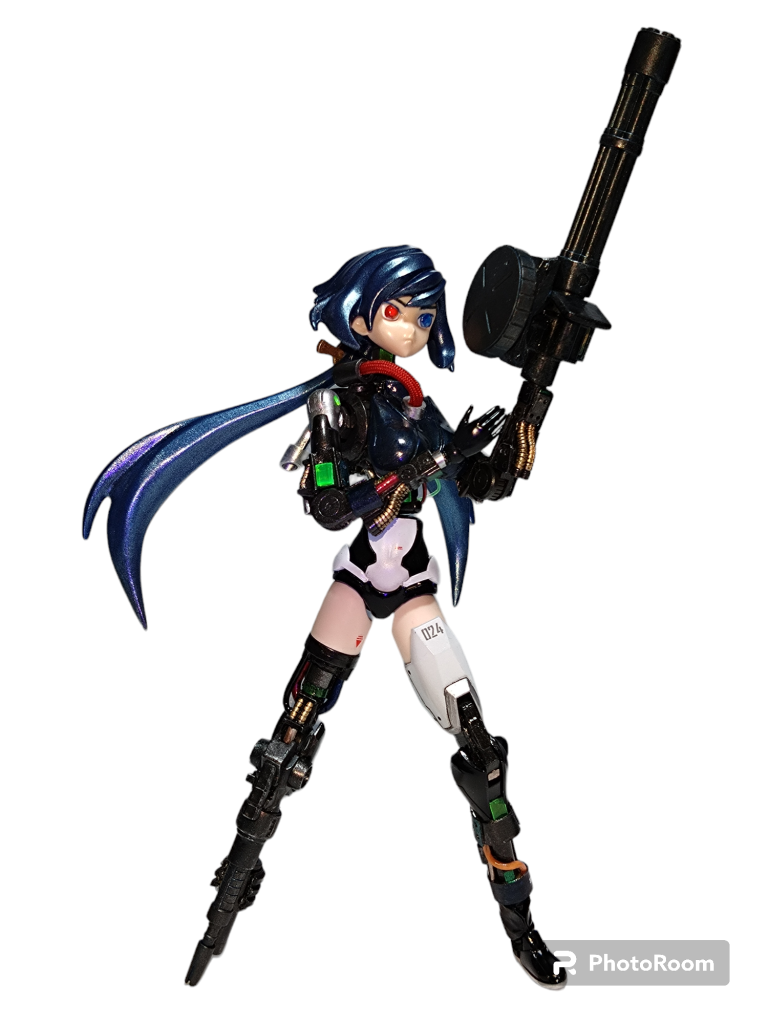 そんなふうに製作していたら目の前にジャンクパーツのガトリングが。コレは装着するしかないと手首を外すとなんとピッタリ！コレも知る人ぞ知る日本のB級映画片腕マシンガールのオマージュか。ガトリングの弾倉どうするか悩みましたがザクのマガジンありました。😄