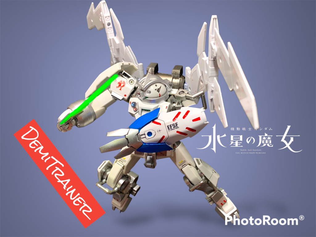 ディランザの大型ビームサーベルが丁度いい大きさだったので持たせてみました。左手をメカニカルユニットにしているので肩はアーマーごと左右を入れ替えています。