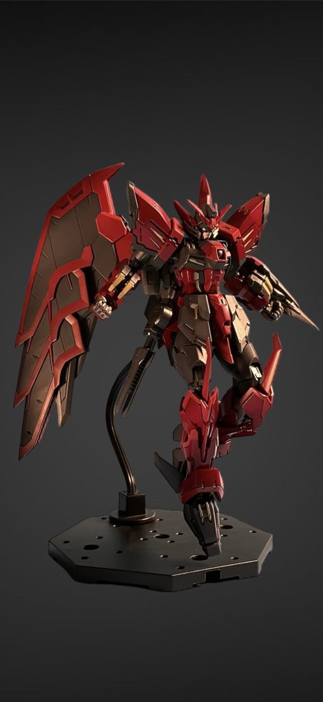 どーでもいい話は置いといて、変形のプロセスを見てみましょう😊ライトを電球色寄りに変えてみたら少し色味が変わりましたね笑