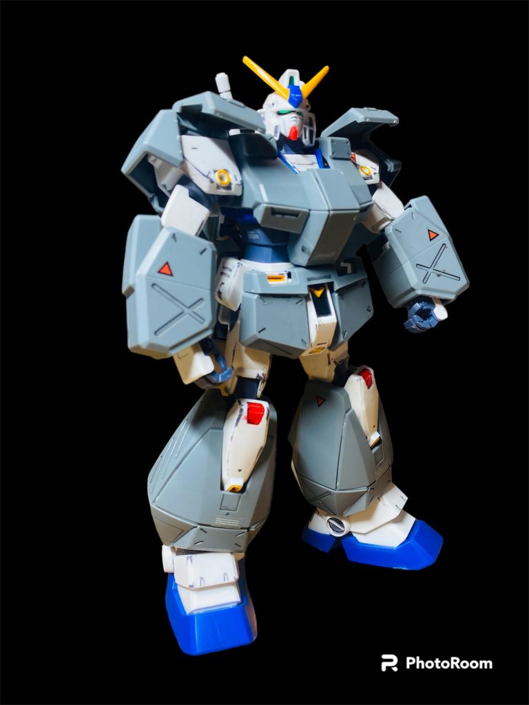 アーマーかなりごつい。でも暖かそうです。アーマーも無塗装ですが墨入れと艶消しトップコートで仕上げました。