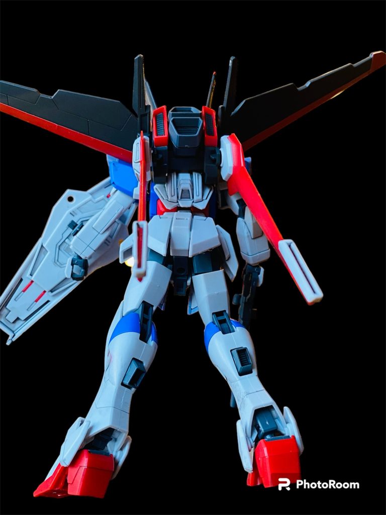 後ろ姿もカッコイイ。