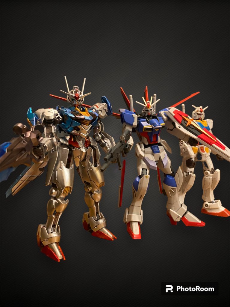 家にいるガンダムシリーズです。小学生の頃ここまでのクオリティのガンプラが出来るとは想像できませんでした。