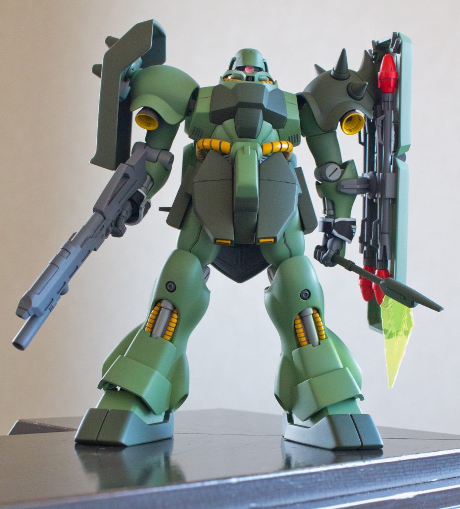 Fアーマー下端のダクトと膝の◯モールドは市販パーツに置換えてます。膝下の接着面割れてます😆