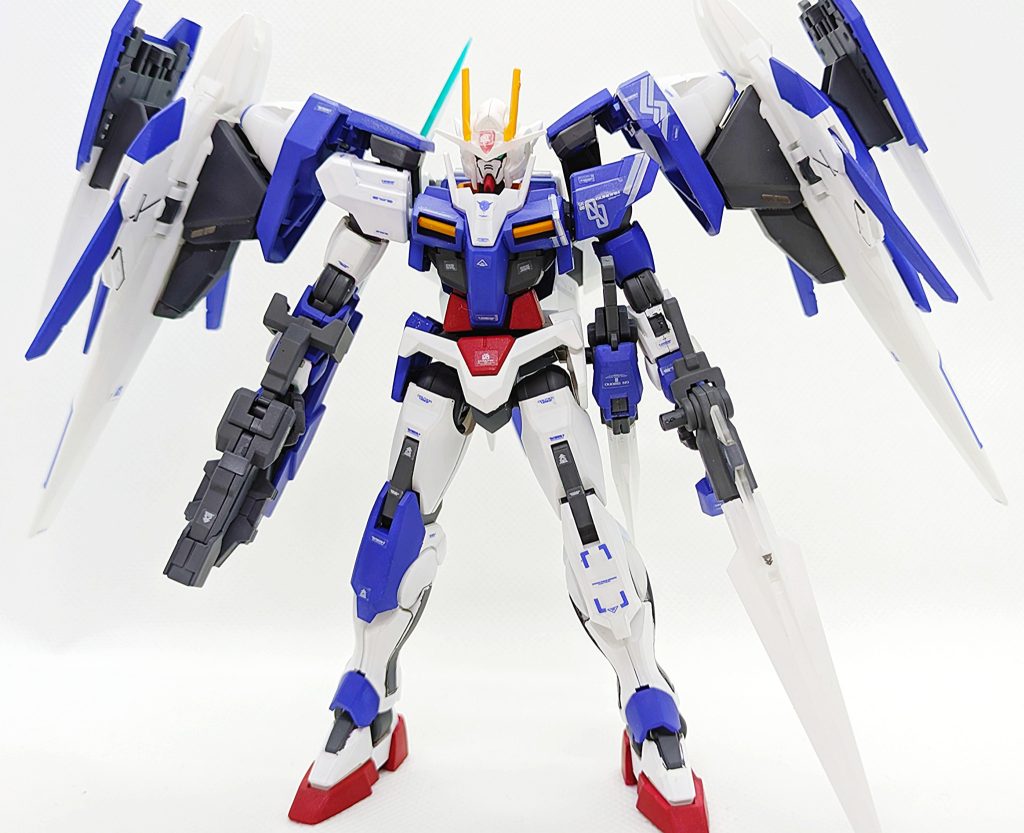 オリジナル通りに塗装するのは芸が無いと思ったので一部アシンメトリーになるようにカラーリングを変更！