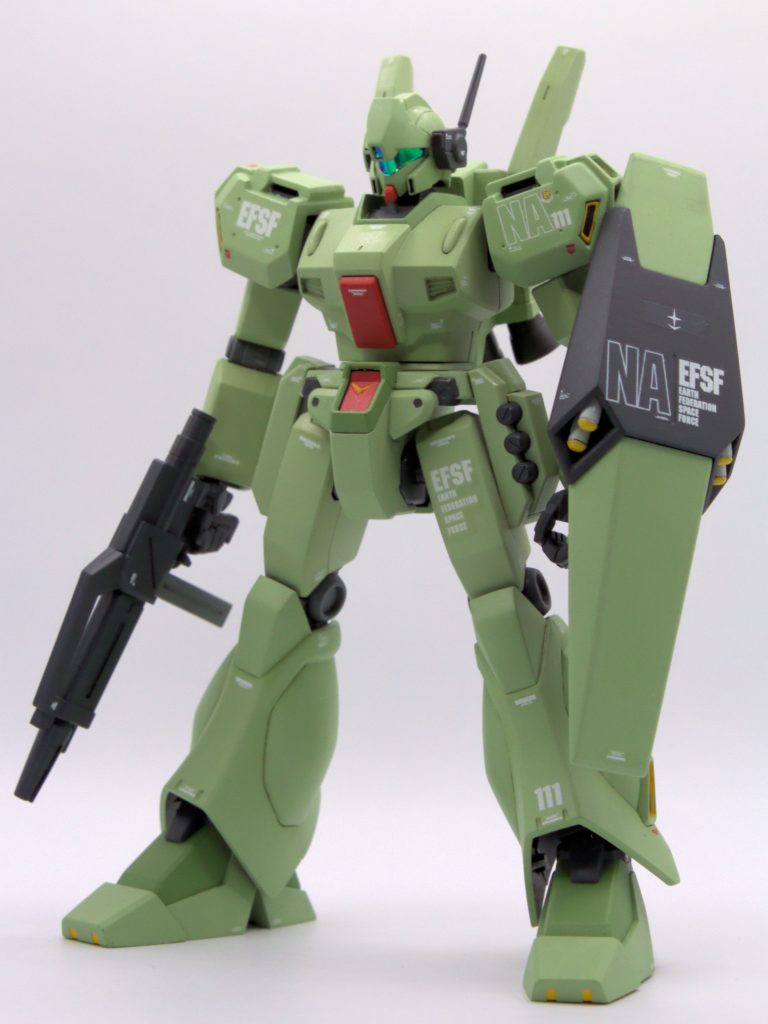 今回も筆塗り全塗装です。(ABSの関節パーツ除く)