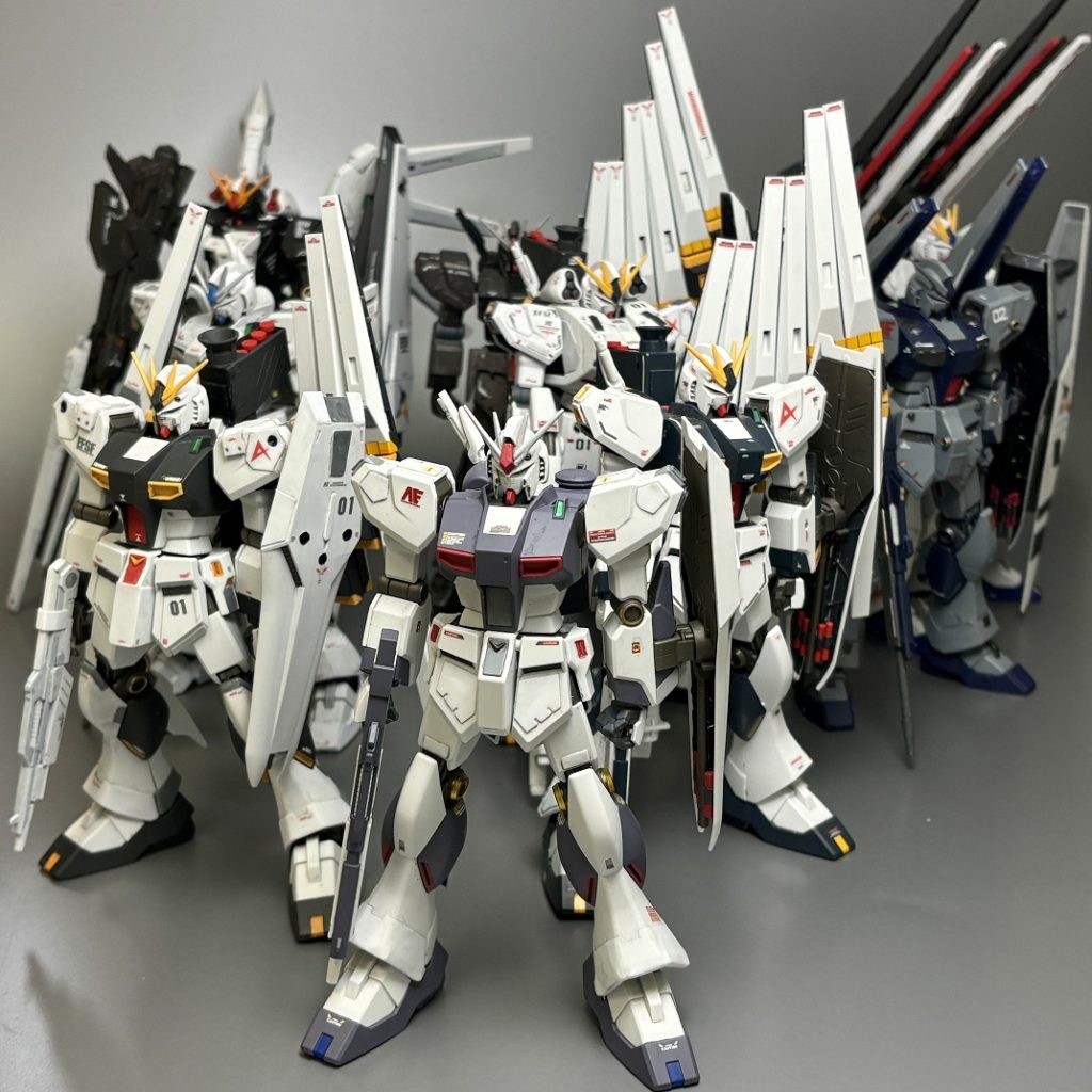 我が家のνガンダム軍団とパシャリ。このチームだけでネオジオンに勝てそうです(笑)。EGνガンダムHWShttps://gumpla.jp/eg/1508584νガンダム ダブルフィンファンネル装備型 風https://gumpla.jp/hg/1441556フルアーマー νガンダム(オリジナルMS)https://gumpla.jp/eg/1091824ガンダム・ケルベロス(オリジナルMS)https://gumpla.jp/eg/1447585プロトタイプ νガンダム(オリジナルMS)https://gumpla.jp/eg/1005483RX-95νガンダムMk-II(オリジナルMS)https://gumpla.jp/eg/1104444RX-R34 Gunner-ν(オリジナルMS)https://gumpla.jp/eg/1060318