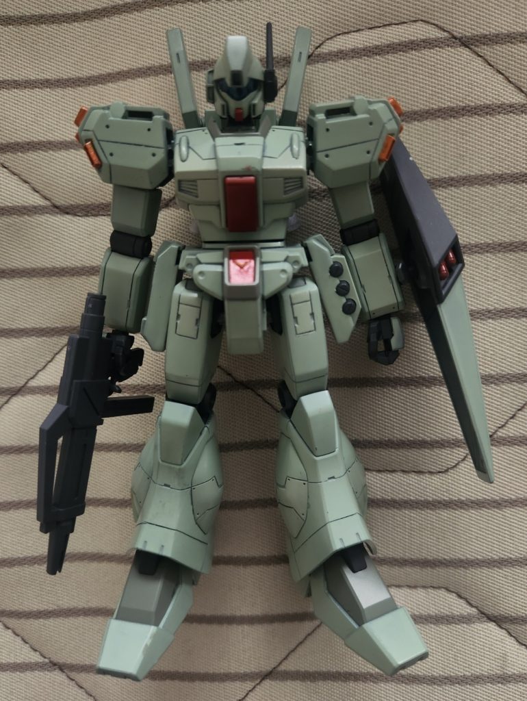 全塗装をして組み上げ…