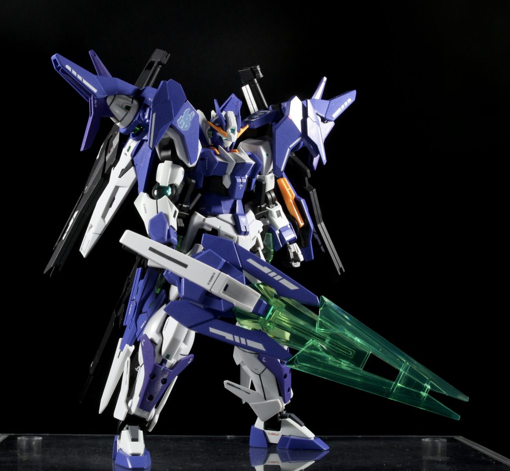 ▲エタニティバーストバスターソードセブンソードということで、7本目の剣として採用しました。設定としてはアークのものと同じ。アークとアメイジングエクシアなどのパーツを合わせて作りました。磁石による接続で腰部にマウントしています。