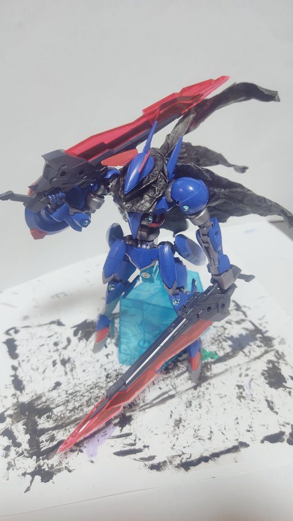 武器変更Ver。今回一番気に入ってるポーズです。武器はMSGシリーズの「エグゼニスウィング : ブラックVer.」です。素組みしてそのまま持たせましたが、こっちのほうが似合ってる?ちゃんと塗装して飾ってあげたいと思います。こっちだとまた別の狩りゲーチックに見えてくる不思議...