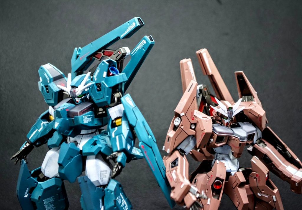 ルブリスソーンと並べてみました。アニメ本編の展開が辛くて泣けてきます……。