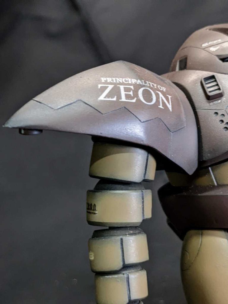 ショルダーアーマーは延長。