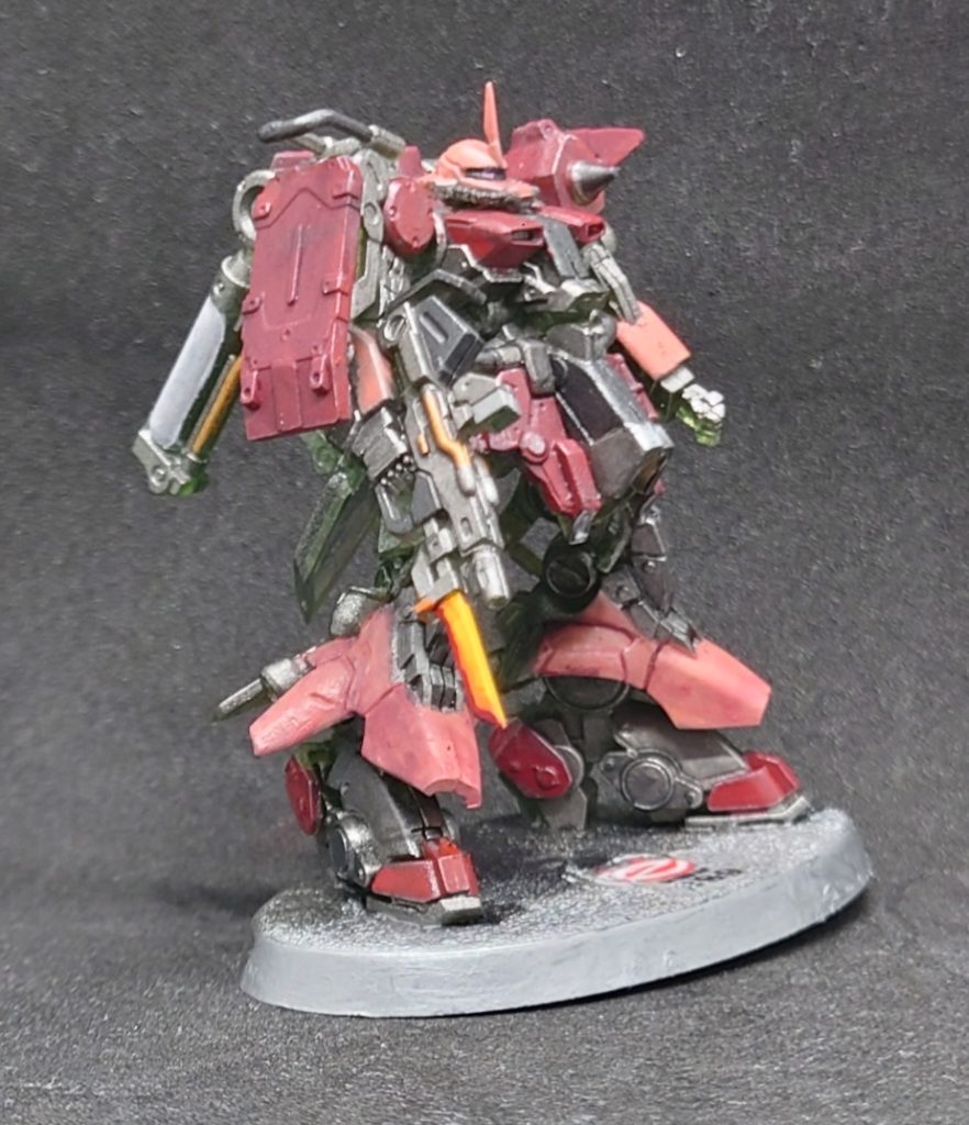 また、部品同士の合わせ目の間にも一部シルバーを塗ることで反射を狙い濁りを軽減させてます。