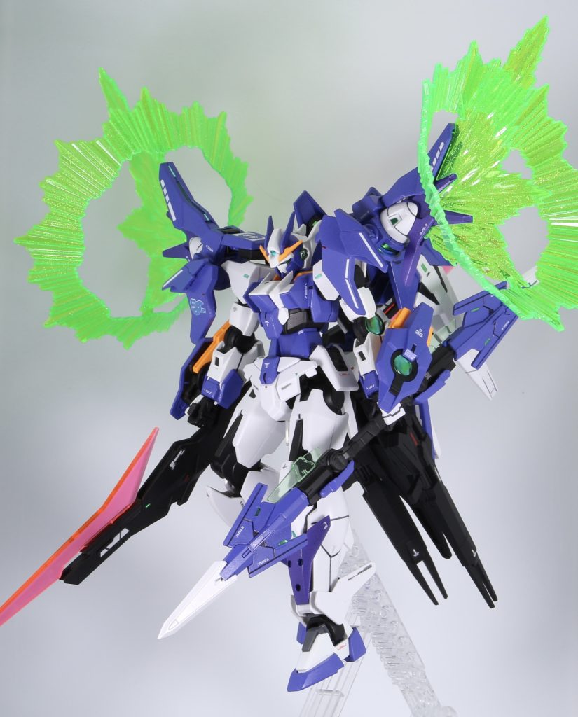 ▲メイン写真の白背景バージョンまだ黒背景よりも武器がどういう形で付いているか分かりやすいかなと思います笑