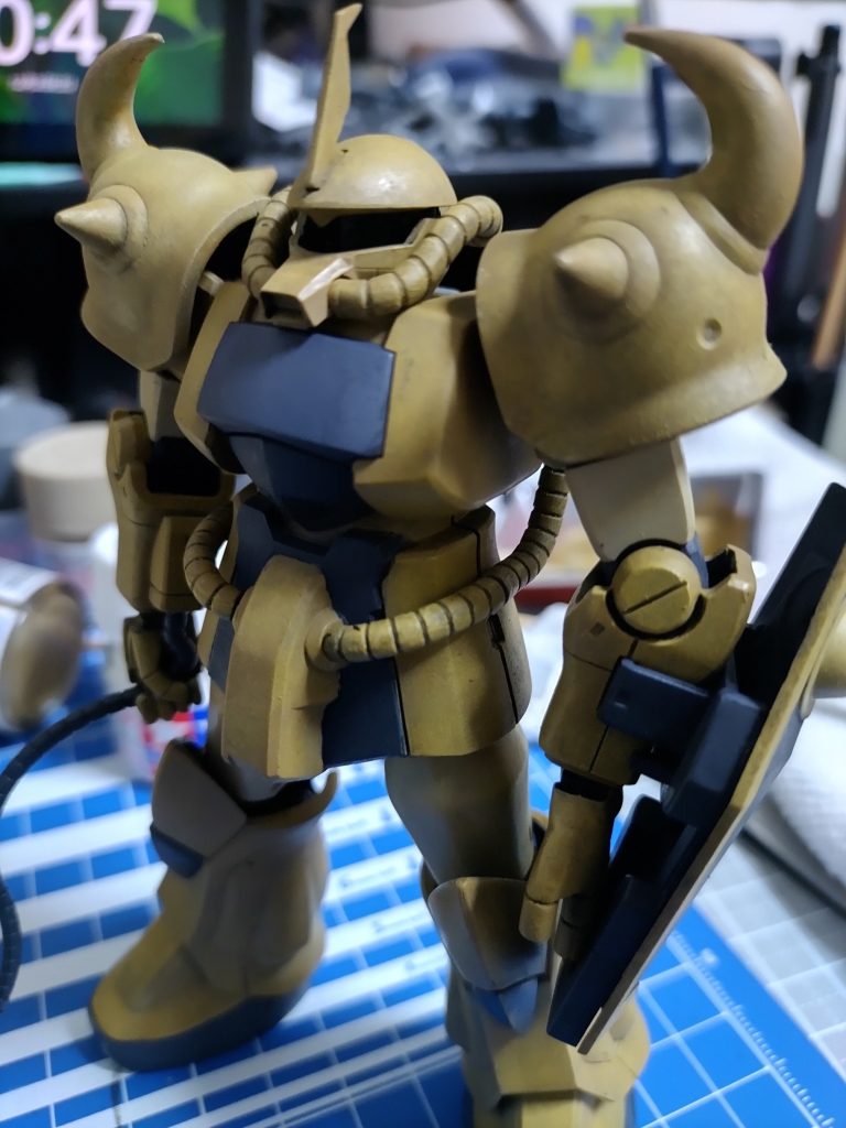 塗装中のどこかの段階。ウェザリングカラーでウォッシングする前。モノアイも入ってない。以上です。ここまで見てくださってありがとうございます。