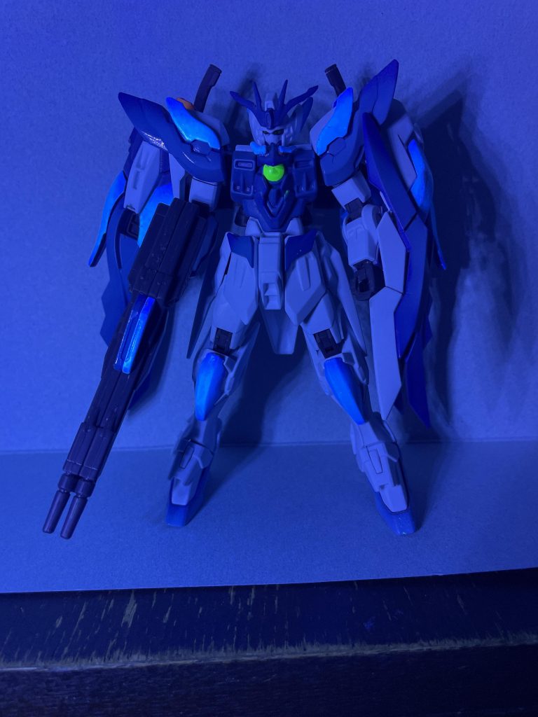 ちなみにクリアパーツだった場所には蛍光色を吹いて発光するようにしてみました(ちょっと分かりずらいな…)