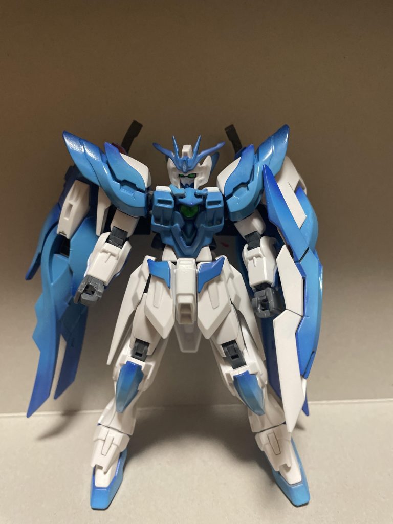 棒立ち青い炎がイメージという事で、元々赤だったパーツを青のグラデーション塗装にしてみました