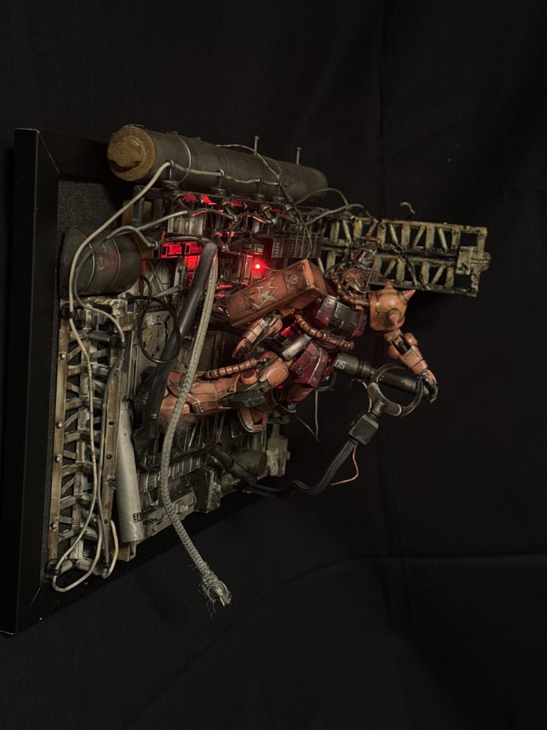 置くとこ困ってどっかに追いやられるの怖くて壁掛けにしよう思って作りました！